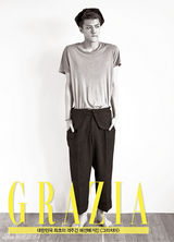 组图：EXO世勋KAI拍写真 展青春偶像帅气魅力