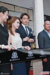 组图：Rain称生日要吃顿好的 避谈女友金泰希(金泰熙)