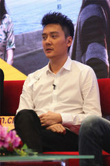 组图：《后会无期》导演韩寒携主演做客新浪