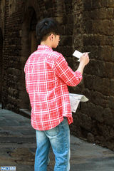 组图：《花少》自驾游 刘涛秀车技郑佩佩当翻译