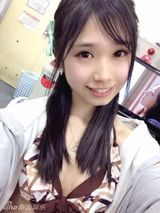 组图：日本少女自拍大赛 坦胸秀腿造型火辣