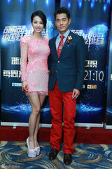 组图：蔡依林与郭富城贴身热舞 称见偶像很紧张