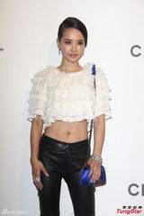 组图：蔡依林秀小蛮腰 冯德伦闻徐若瑄尴尬