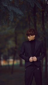 手机壁纸：百变李易峰