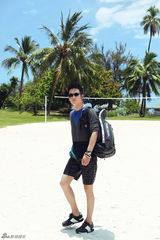 组图：张晓龙大溪地写真蓝天碧海阳光帅气