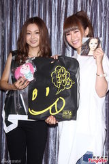 组图：仓木麻衣邓福如首次合唱中文歌