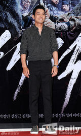 组图：《海盗》众星观影 SM艺人组团捧场