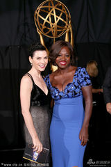 组图：朱丽安娜-玛格丽丝获剧情类最佳女主角