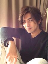 组图：自拍范本陈柏霖！卖萌耍帅颜值爆表