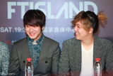 组图：韩团FTISLAND亚洲巡演发布会齐卖萌
