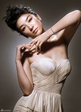 组图：个性女星黄奕变身贵公主 长裙演绎东方维纳斯