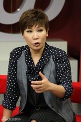 组图：黄小琥做客嘉聊新专辑