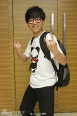 组图：盘点小清新偶像们的“杀马特”前生