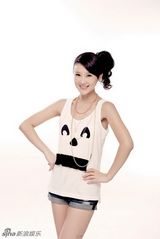 组图：甘薇最新写真灵气凸显 青春洋溢动感十足