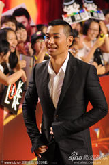 组图：金鹰电视艺术节闭幕红毯众星齐聚