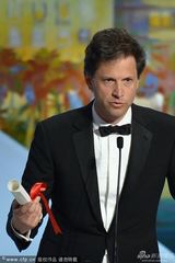 组图：最佳导演《狐狸猎手》贝尼特-米勒领奖