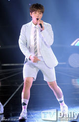 组图：《The Show》女团争奇斗艳献动感舞台