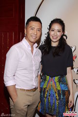 组图：甄子丹汪诗诗携手慈善活动探访小朋友