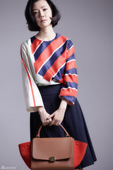 组图：车晓文艺范儿写真曝光 短发知性从容优雅