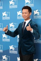 组图：张译国际影展首秀幽默 《亲爱的》演土豪