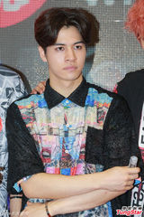 组图：韩国Gross Gene秀舞技 与粉丝握手抱抱