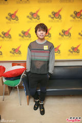 组图：张敬轩个唱不骚肌肉 拍片望助抑郁症患者