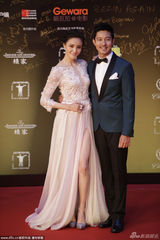 组图：《美人邦》立威廉携手刘雨欣郎才女貌