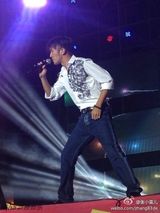 组图：谢霆锋被曝与王菲复合后首度露面 未受访