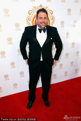 组图：华鼎奖美国开幕 奥兰多与刘玉玲助阵红毯