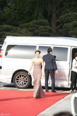 独家高清：又是一年百想红毯 众星云集争奇斗艳