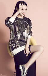 组图：石天琦写真大气复古 突显别样潮范儿