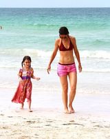 策划：情侣装Out！看明星亲子装激萌来袭