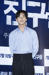 独家：《好朋友》三主演宣传新作 帅出新高度