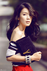 组图：徐立冬日写真狂野性感眼神迷离