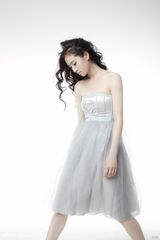 幻灯图：赵柯挑战“纯美诱惑” 俏皮灵动令人窒息