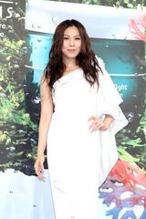 组图：蔡健雅化身优雅性感女神 疗愈系嗓音献唱