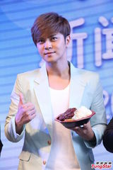 组图：罗志祥高考不堪回首 成绩烂到常倒数第一