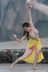 组图：清凉一夏！比基尼小姐大赛火辣上演