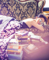 组图：周迅温暖大片置身花海 妩媚女子惹人怜