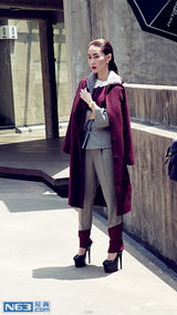 组图：林湘萍魅力街拍演绎都市时尚女郎