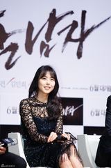 独家：《哭泣男人》张东健黑衣亮相与粉丝互动