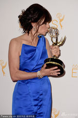 组图：盖尔-曼库索获得艾美奖喜剧类最佳导演