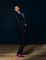 组图：韩星尹启相(尹继尚)写真 展现美中年的不老心