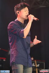 组图：韦礼安常被男友人骚扰 隋棠为其站台