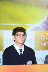 独家：宋慧乔素净 姜东元戴眼镜似哈利波特