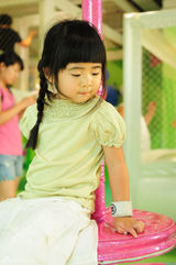 曹格儿女玩嗨：姐姐被玩具丑哭哥哥变怪兽