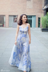 组图：马雅舒夏日清凉写真 辣妈美艳幸福满溢