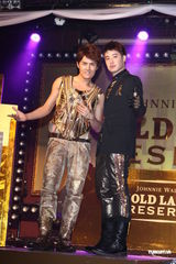 组图：潘玮柏挖坑给吴克群跳 问夜店把妹经验