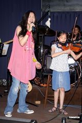 高清：万芳巡回音乐会起程 与好友乱弹阿翔首次同台