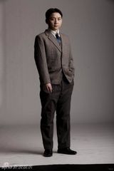 组图：献礼剧《开天辟地》邓小平定妆照 